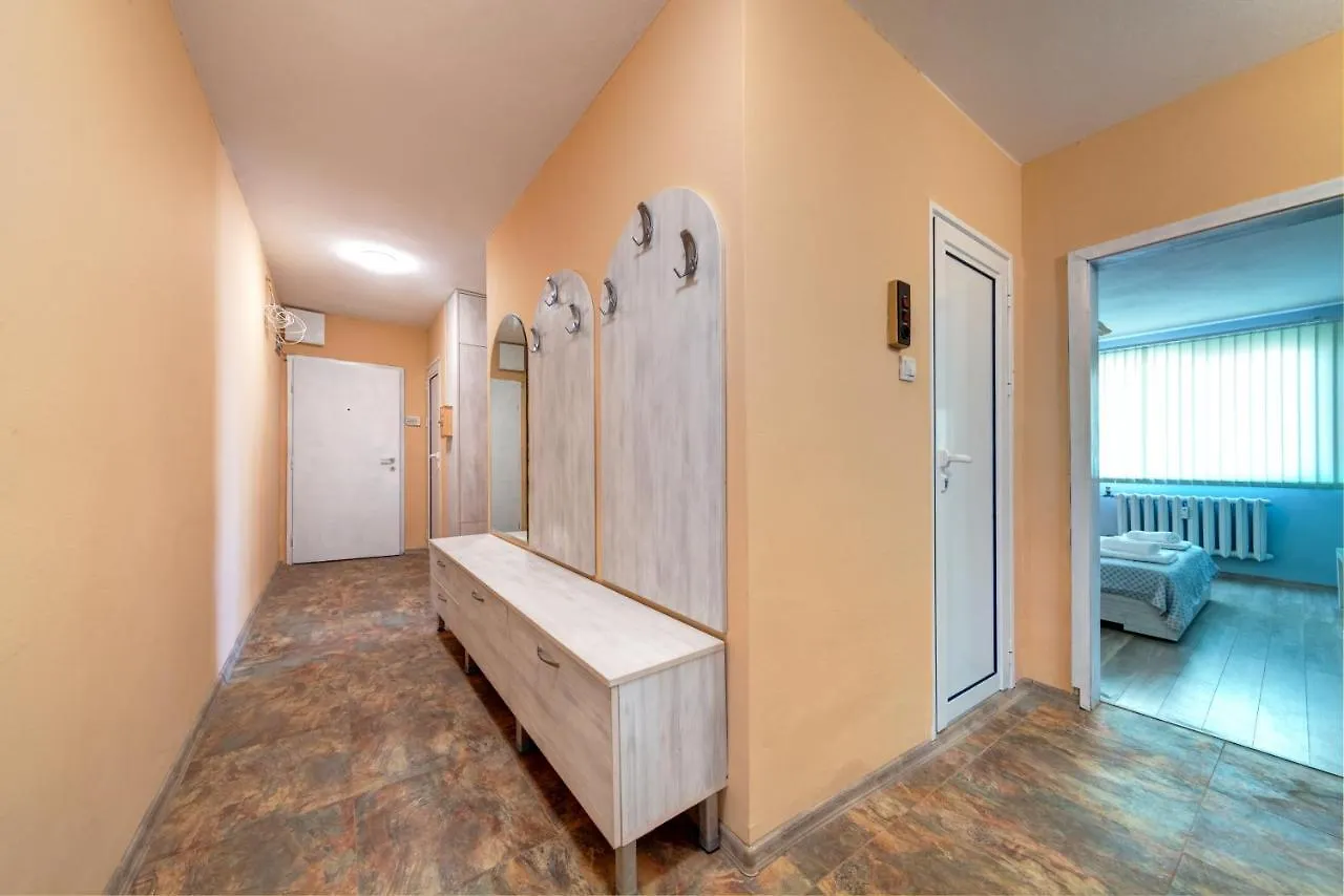 Daisy - 3 Room And Kitchen Apartment In Lazur Burgas 0*,